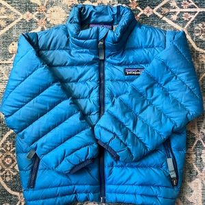 PENDING SALE———-//-/Patagonia down jacket size 3T